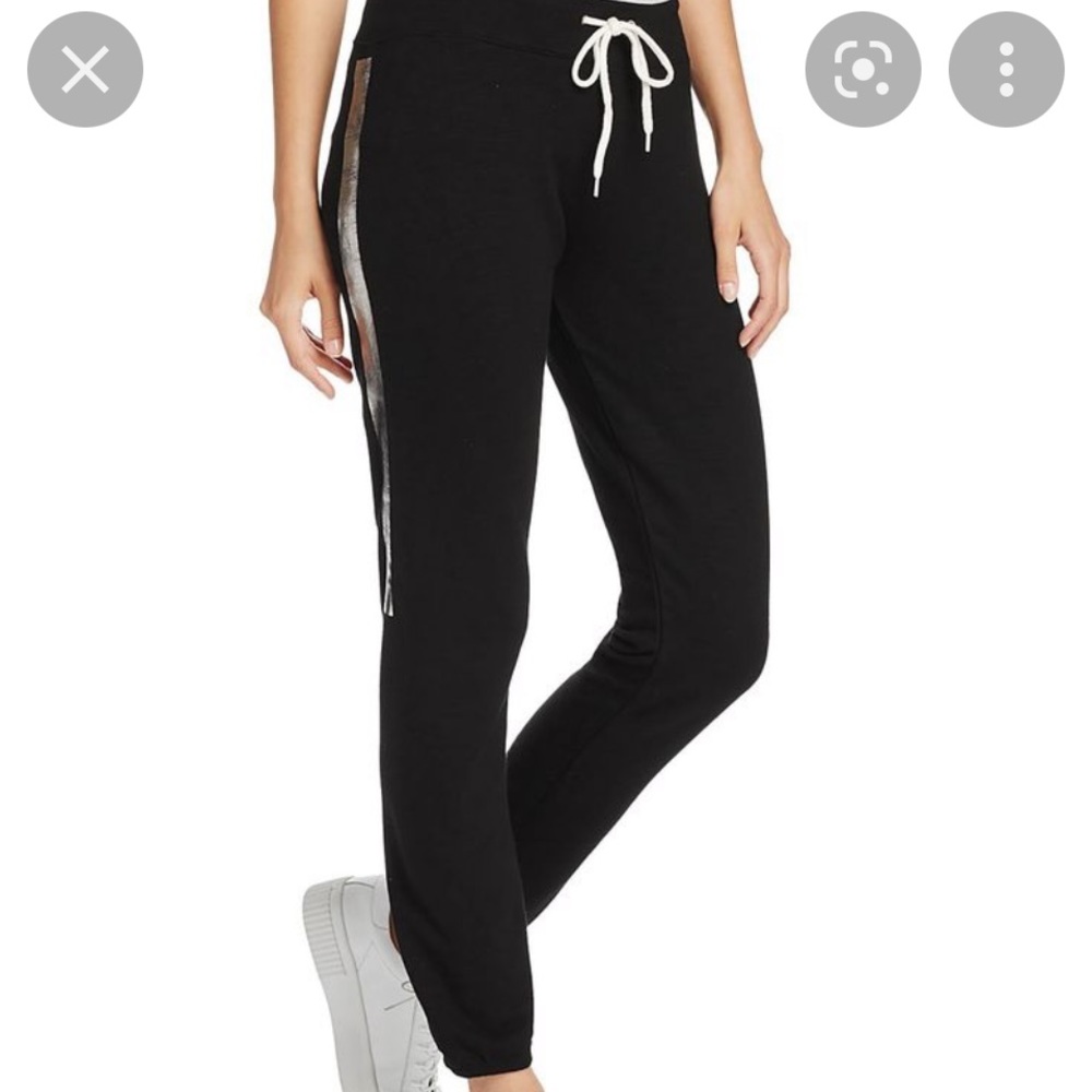 Monrow cropped vintage sport sweatpants with metallic side stripe.  Size Medium